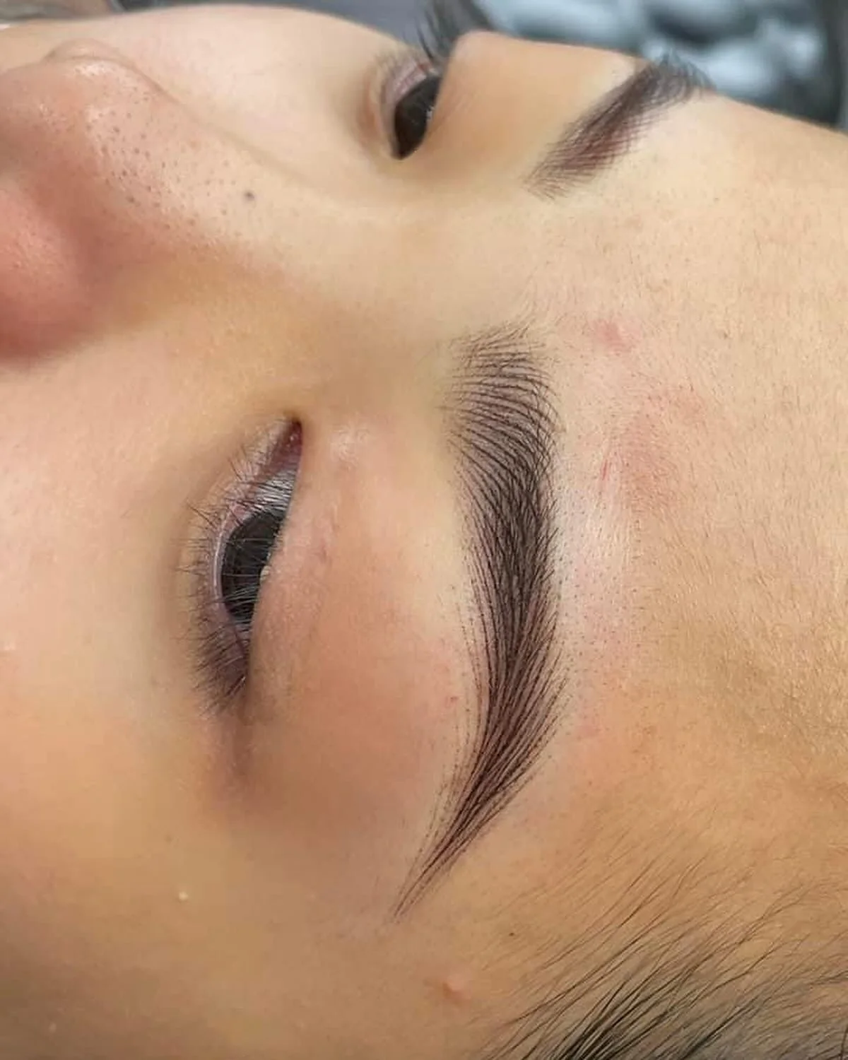 Natural hairstroke eyebrow result