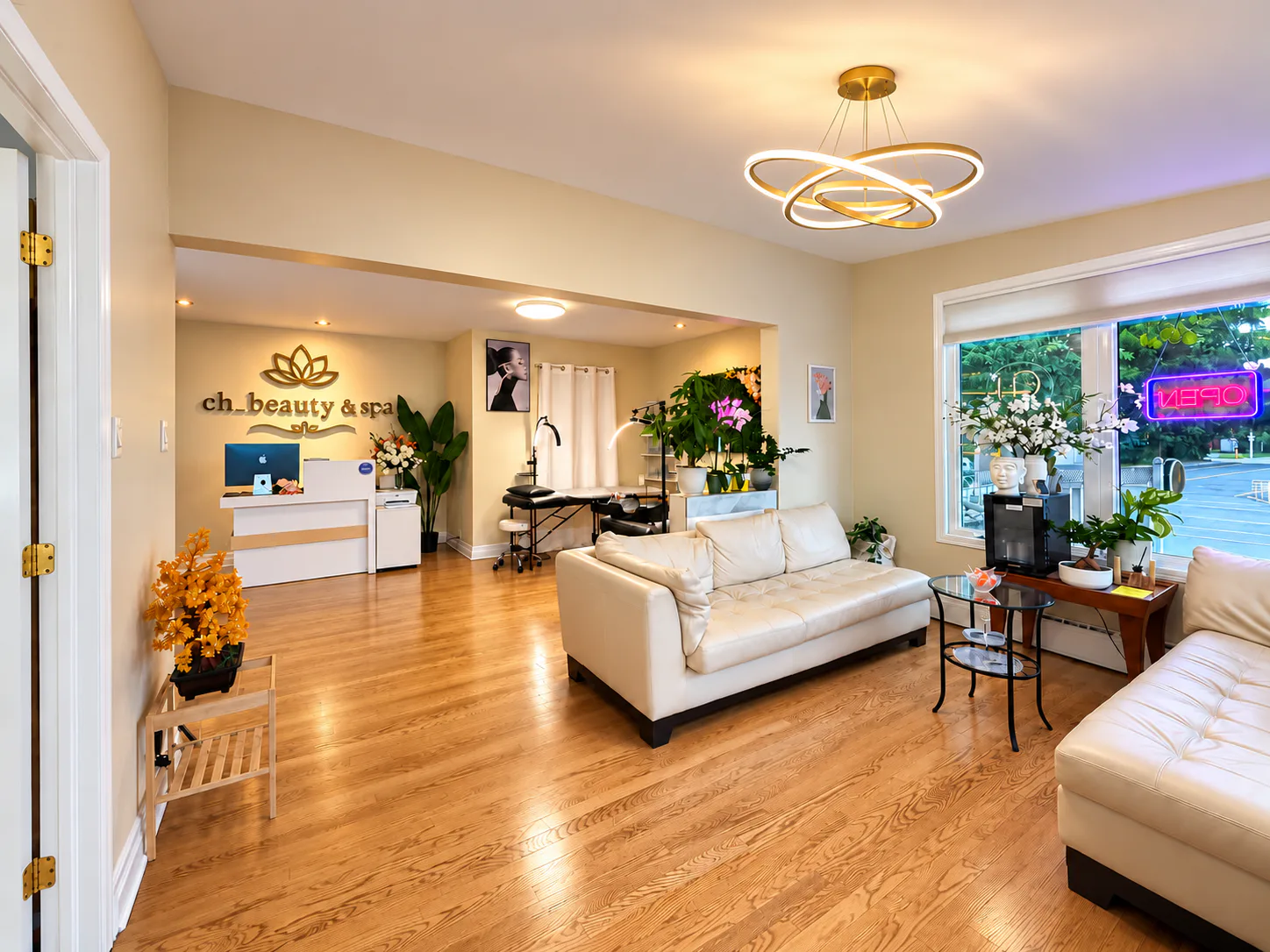 CH_BEAUTY & SPA reception and treatment studio interior